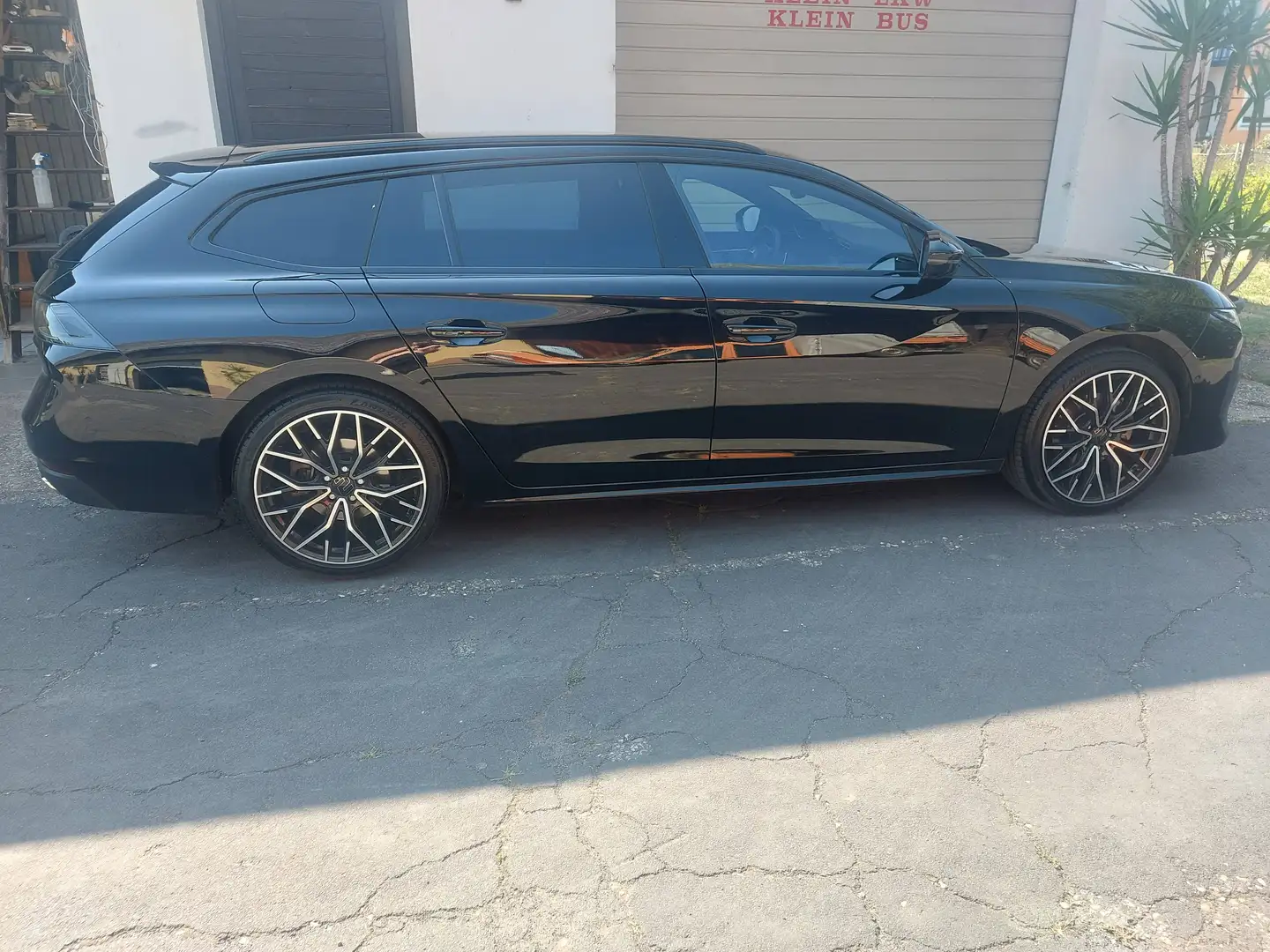 Peugeot 508 508 SW 1,5 BlueHDi 130 EAT8 Allure Aut. Allure Schwarz - 1