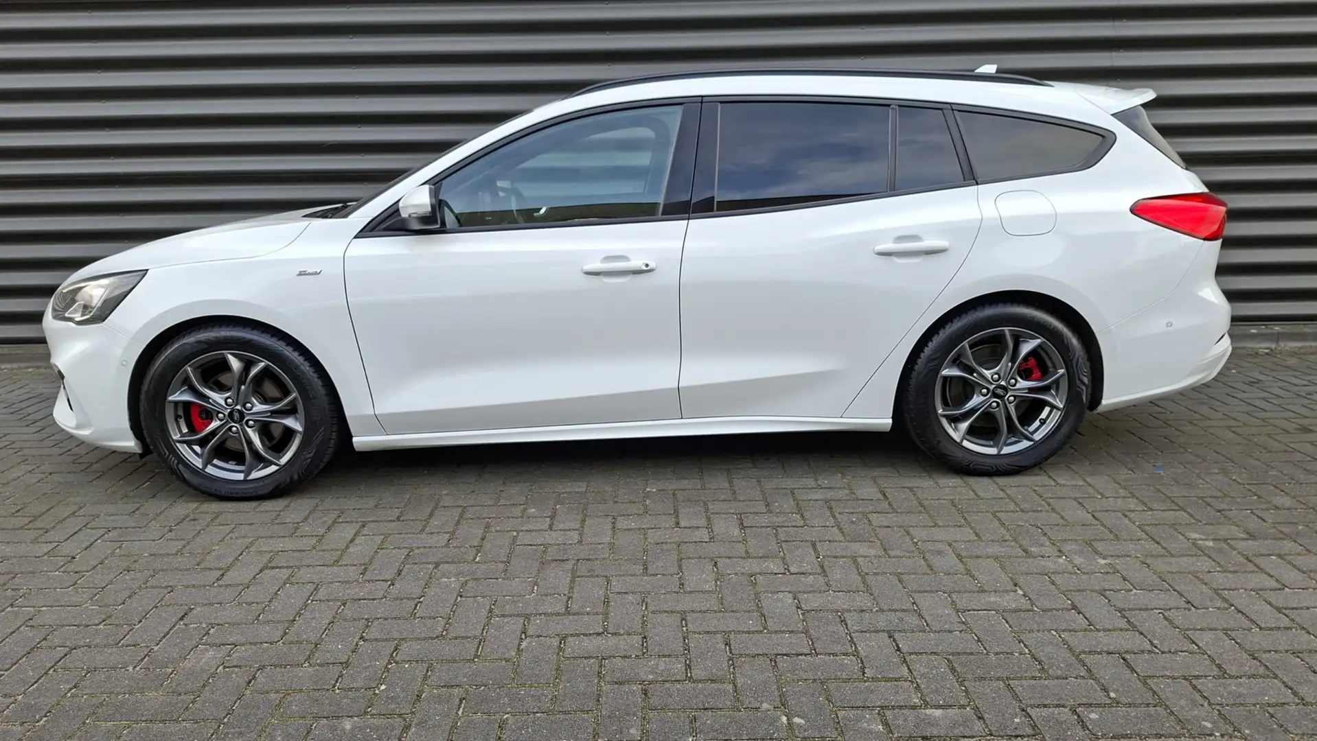 Ford Focus Wagon 1.5 EcoBoost ST Line Business Wit - 2