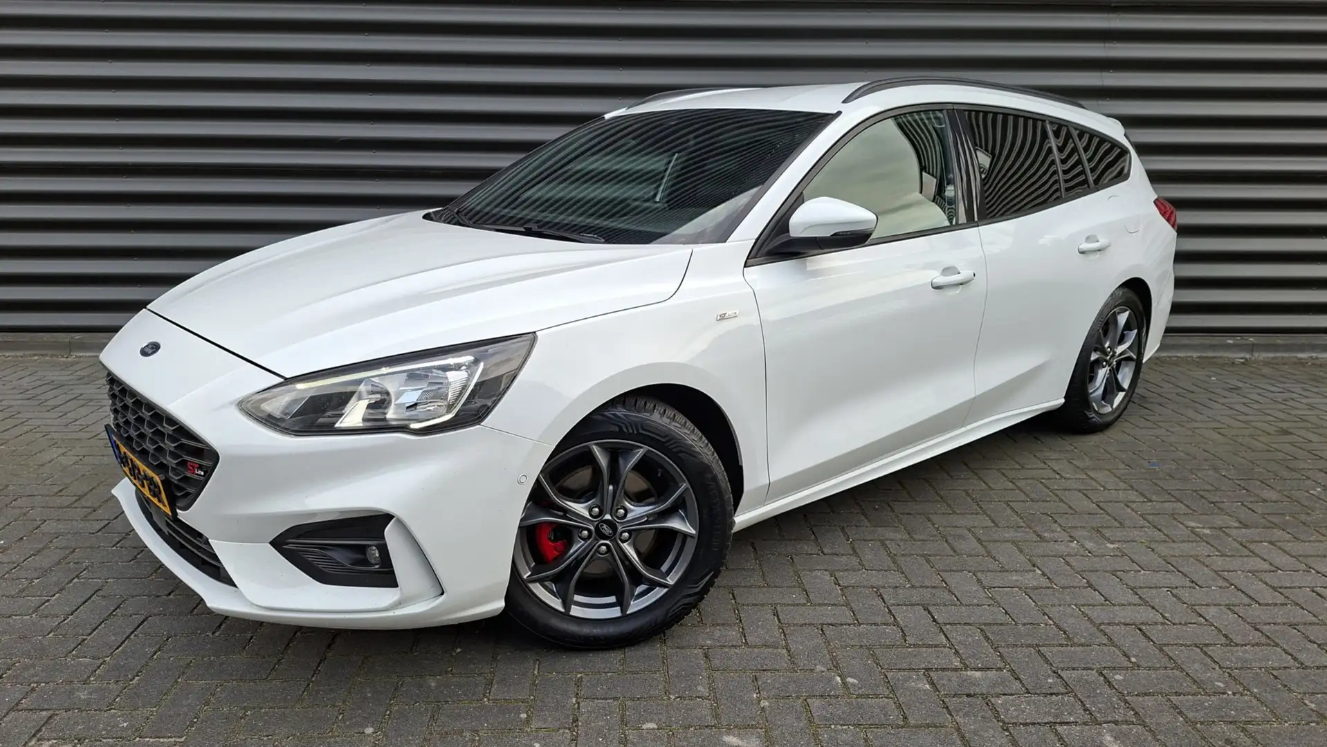 Ford Focus Wagon 1.5 EcoBoost ST Line Business Wit - 1