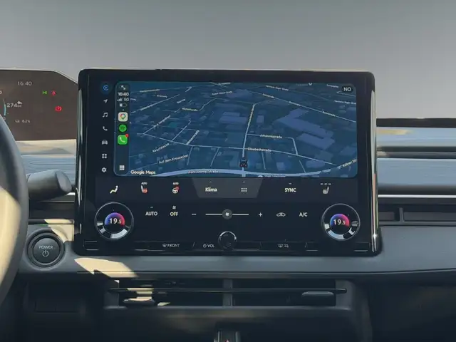 Toyota C-HR view 9