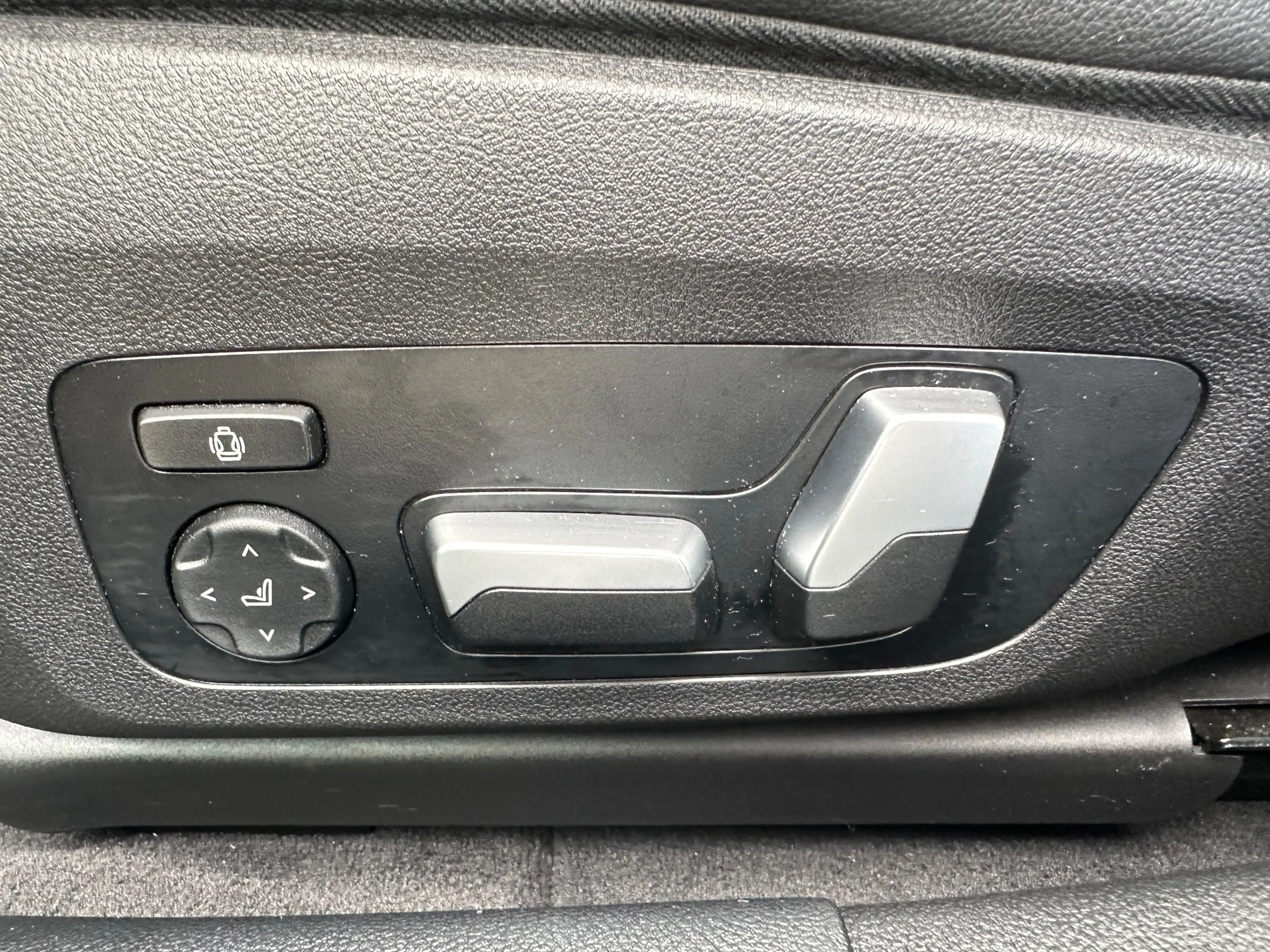 BMW i4 eDrive40 Gran Coupé M-Sport NAV+LED+KAM+19ZO+H&K — photo 11