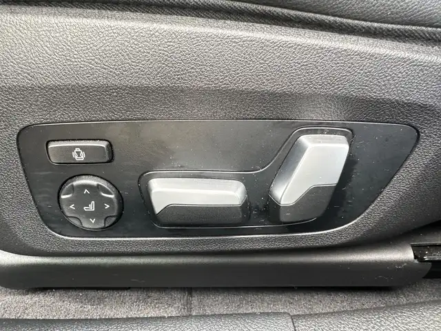BMW I4 view 11