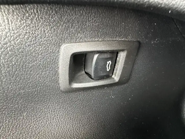BMW I4 view 10