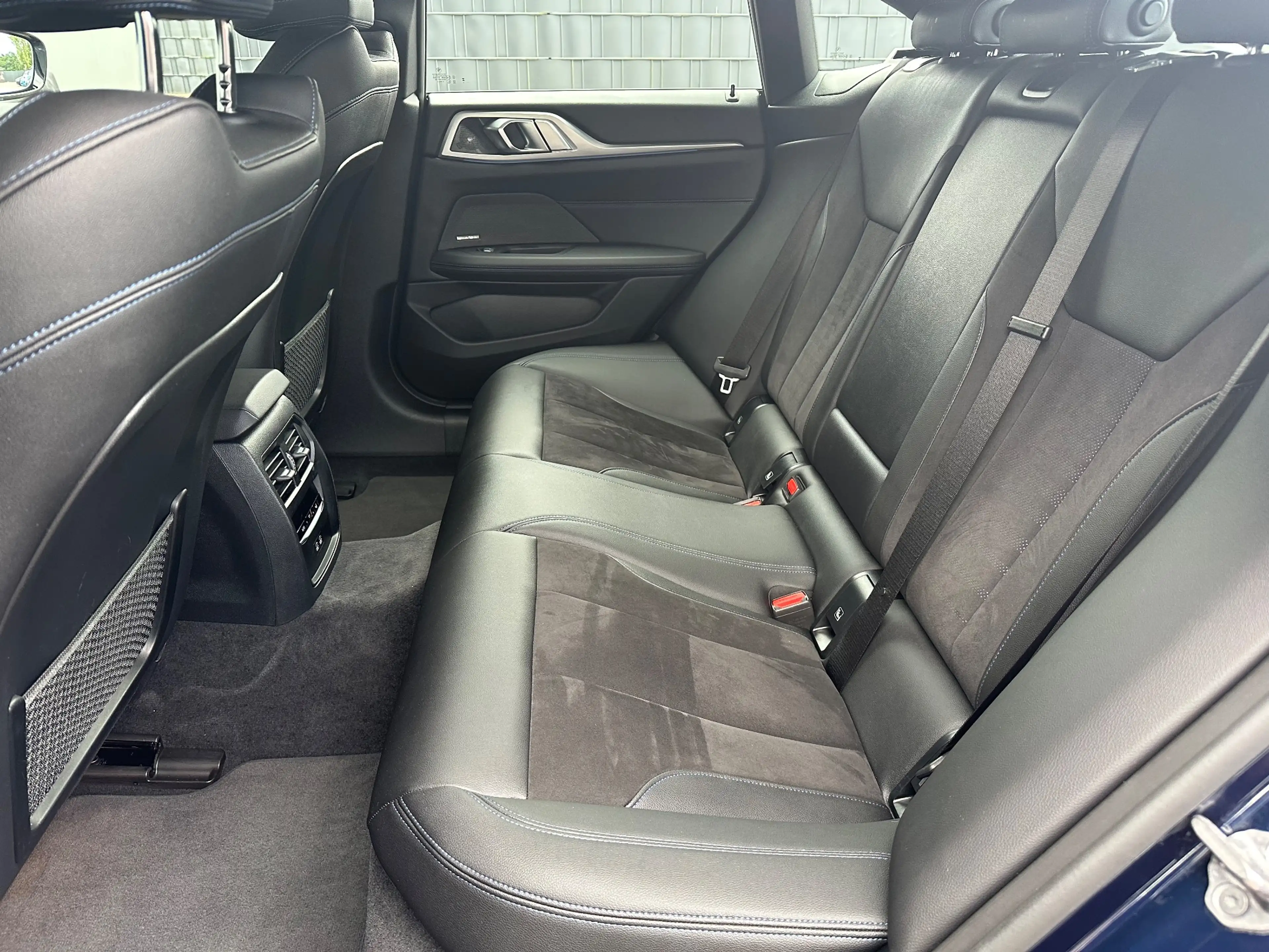 BMW i4 eDrive40 Gran Coupé M-Sport NAV+LED+KAM+19ZO+H&K — photo 15