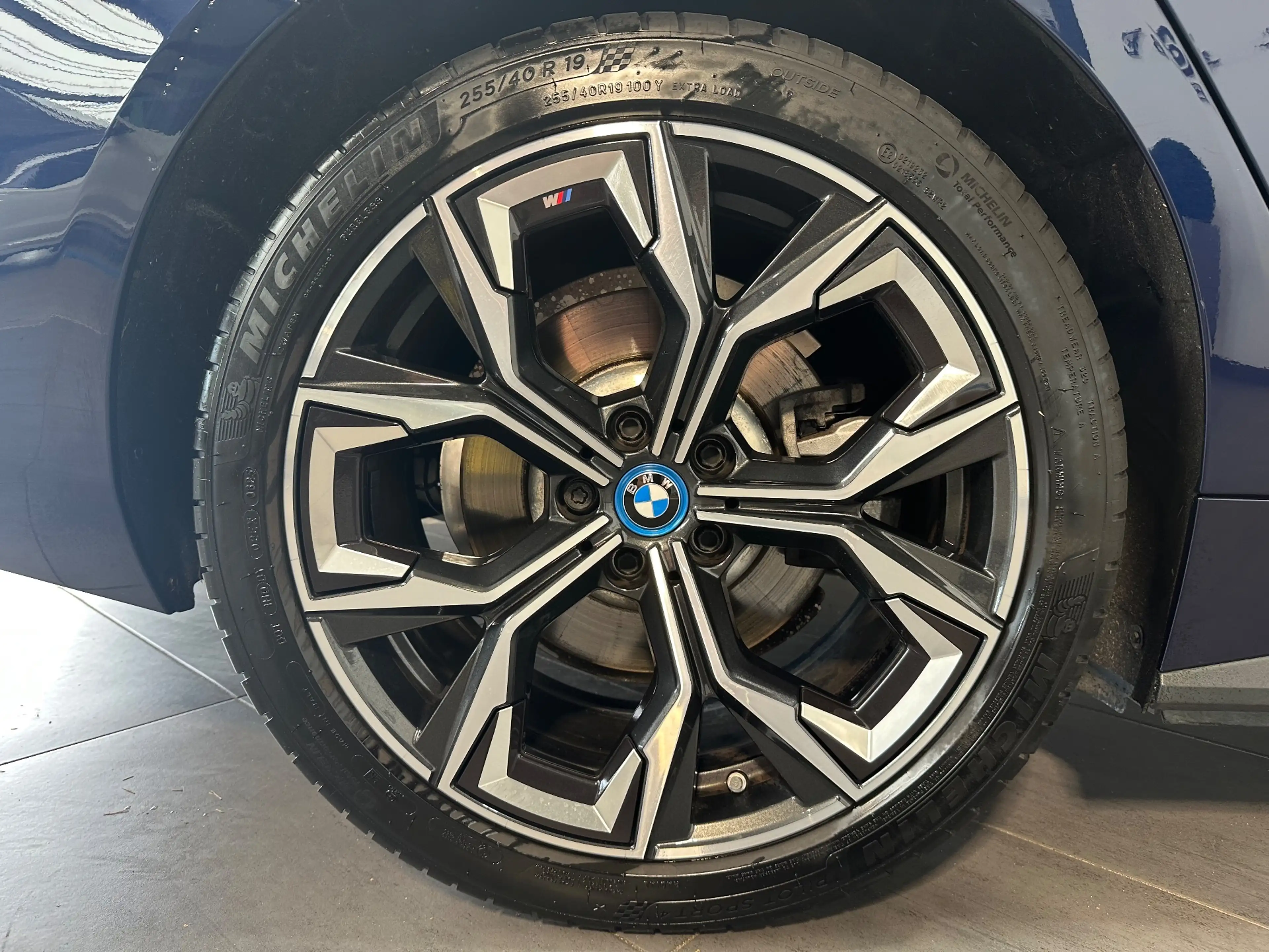 BMW i4 eDrive40 Gran Coupé M-Sport NAV+LED+KAM+19ZO+H&K — photo 3