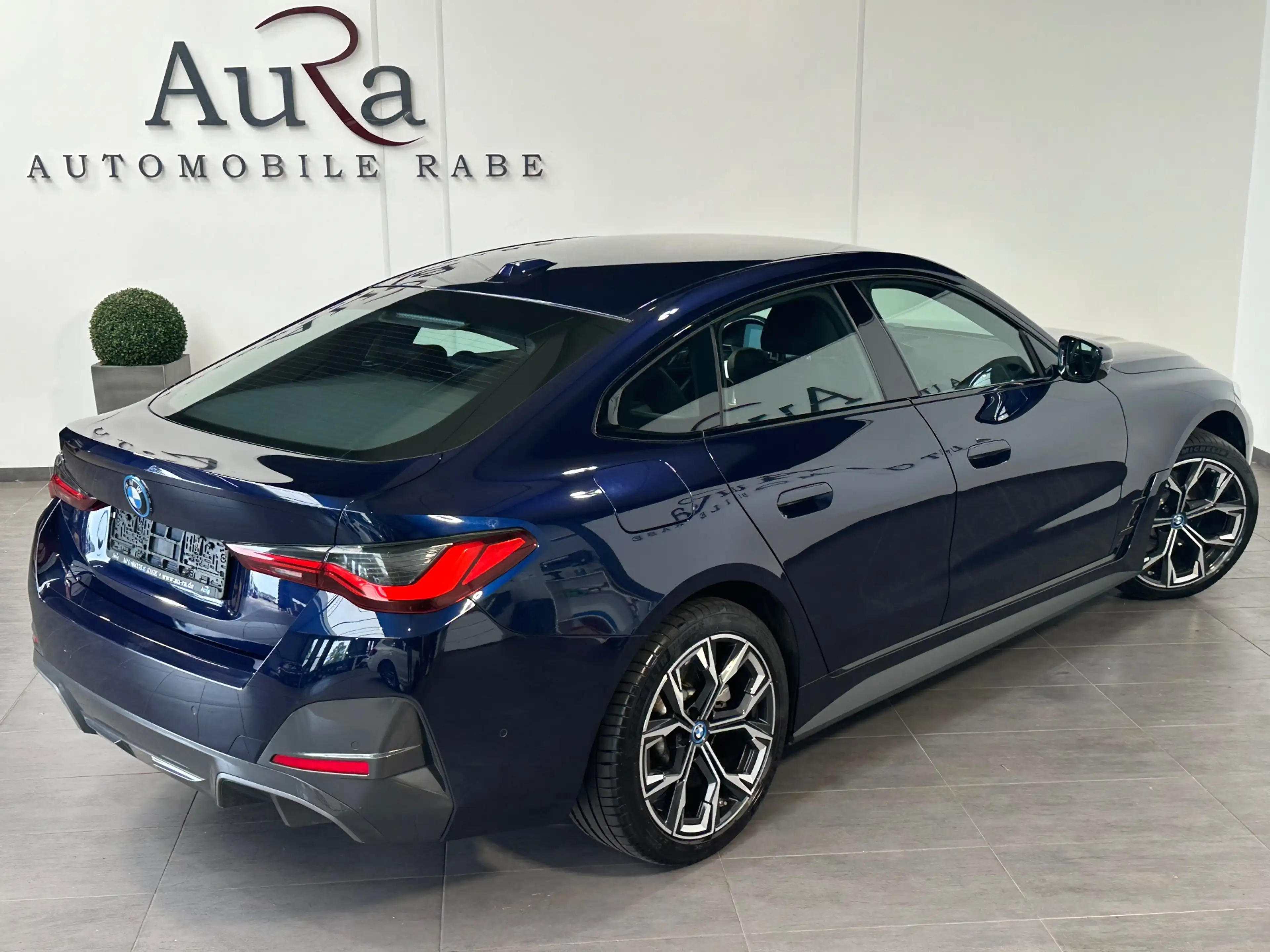 BMW i4 eDrive40 Gran Coupé M-Sport NAV+LED+KAM+19ZO+H&K — photo 5