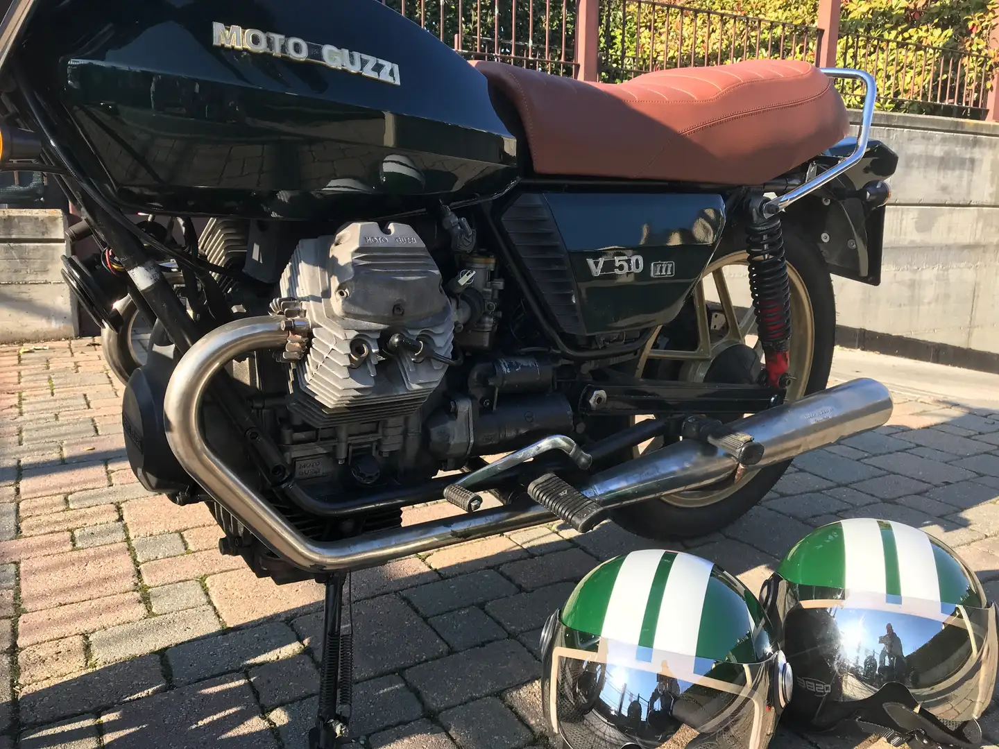 Moto Guzzi V 50 III zelena - 2