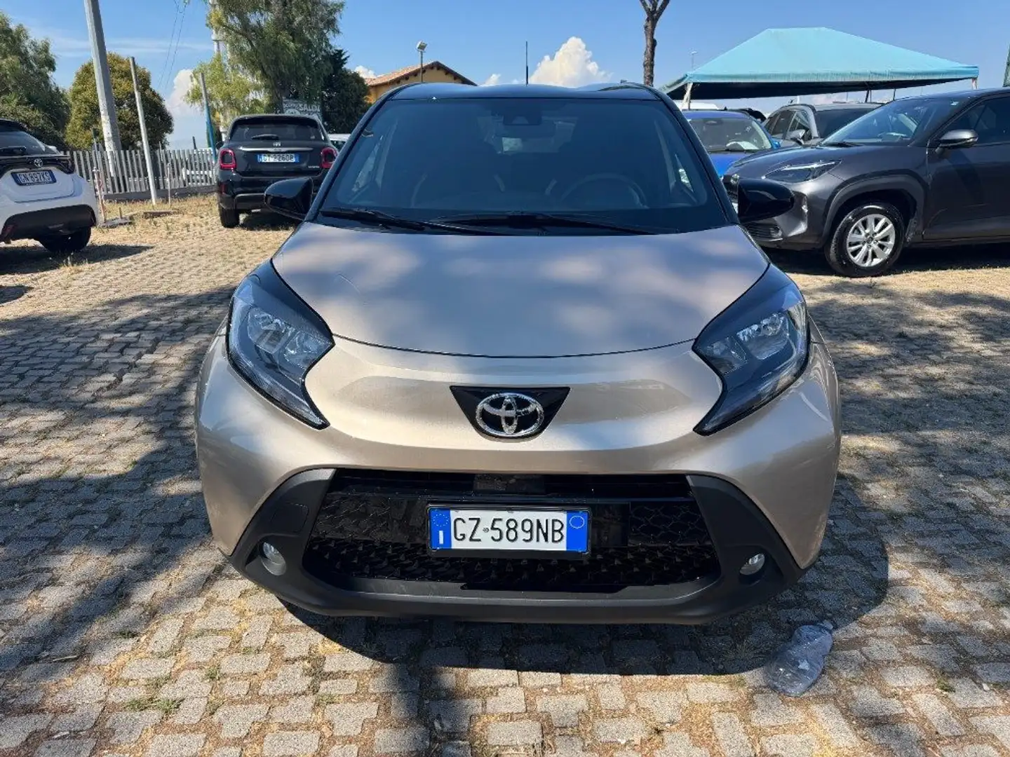 Toyota Aygo X 1.0 VVT-i 72 CV 5 porte Trend S-CVT Beige - 2