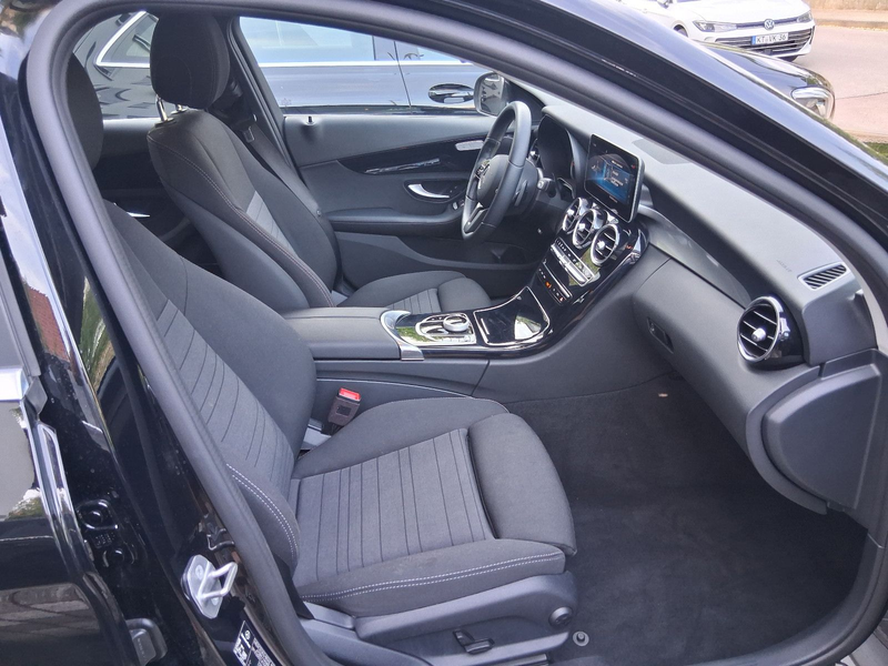 Mercedes-Benz C 220 d T Modell mit AVANTGARDE Motorhaube — photo 15