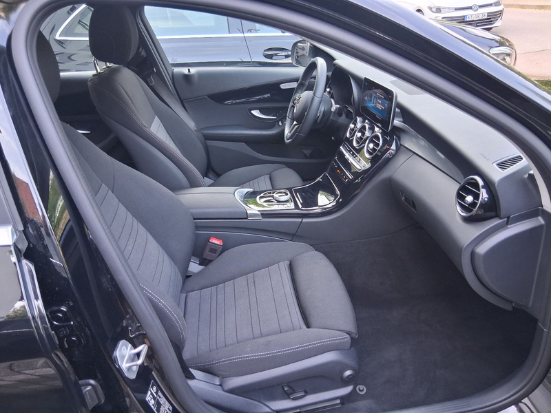 Mercedes-Benz C 220 d T Modell mit AVANTGARDE Motorhaube — photo 14