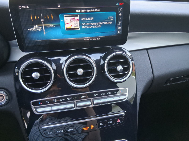 Mercedes-Benz C 220 d T Modell mit AVANTGARDE Motorhaube — photo 3