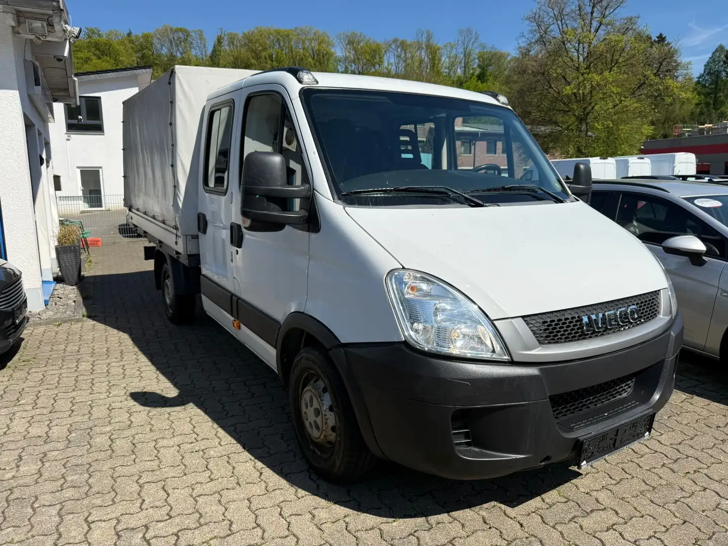 Iveco Daily 2.2 d-DO+KA+1.HAND+7 SITZ+AHK+TÜV:NEU+ORG:72000 Bílá - 2
