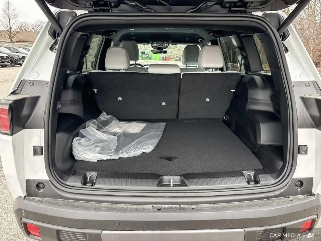 Jeep Cherokee снимка Jeep Cherokee