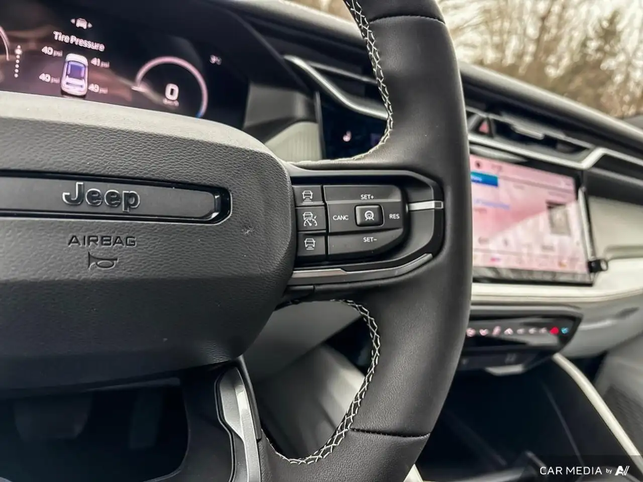 Jeep Cherokee снимка Jeep Cherokee