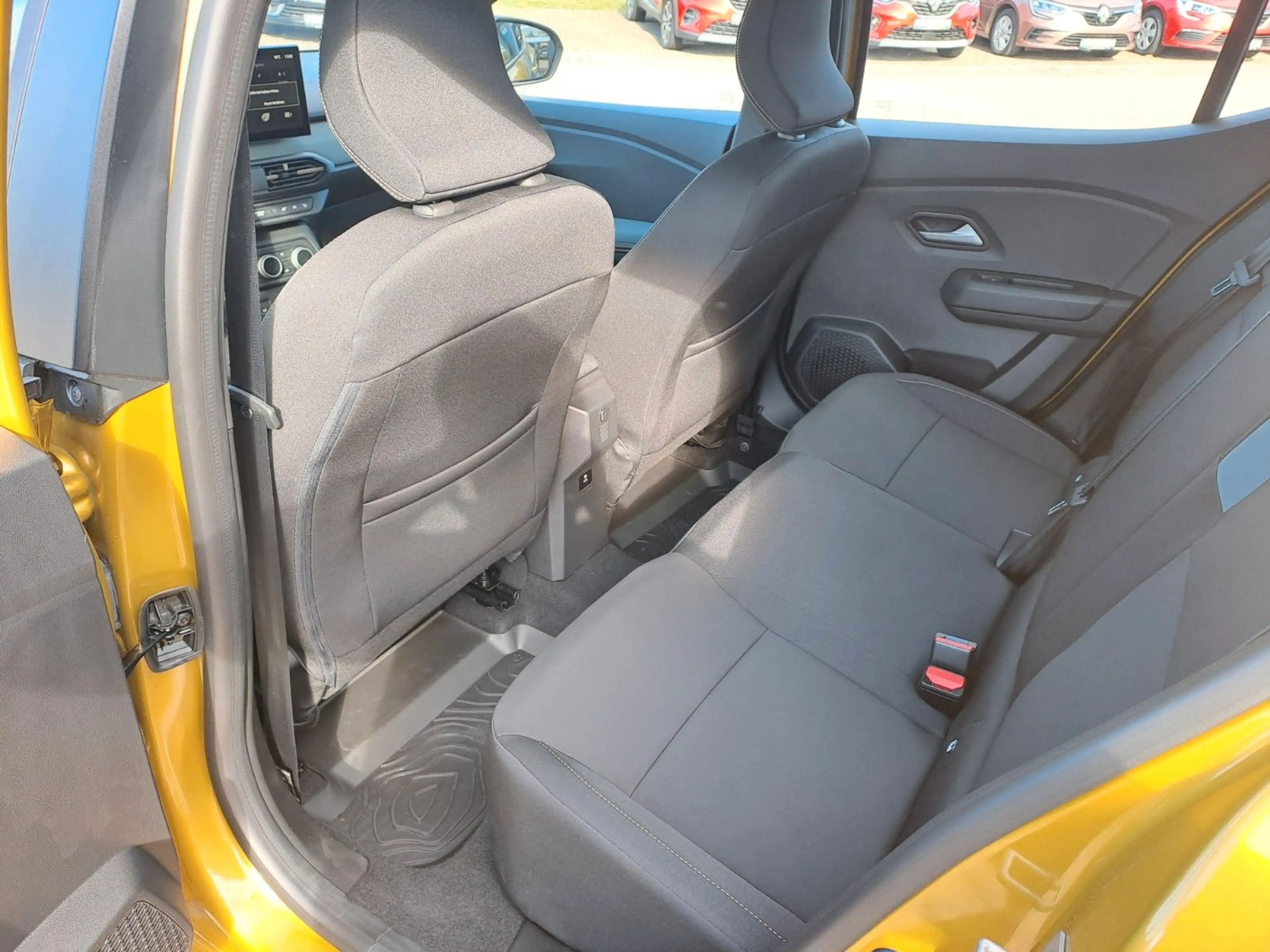 Dacia Sandero Stepway Extreme TCe 110 — photo 13