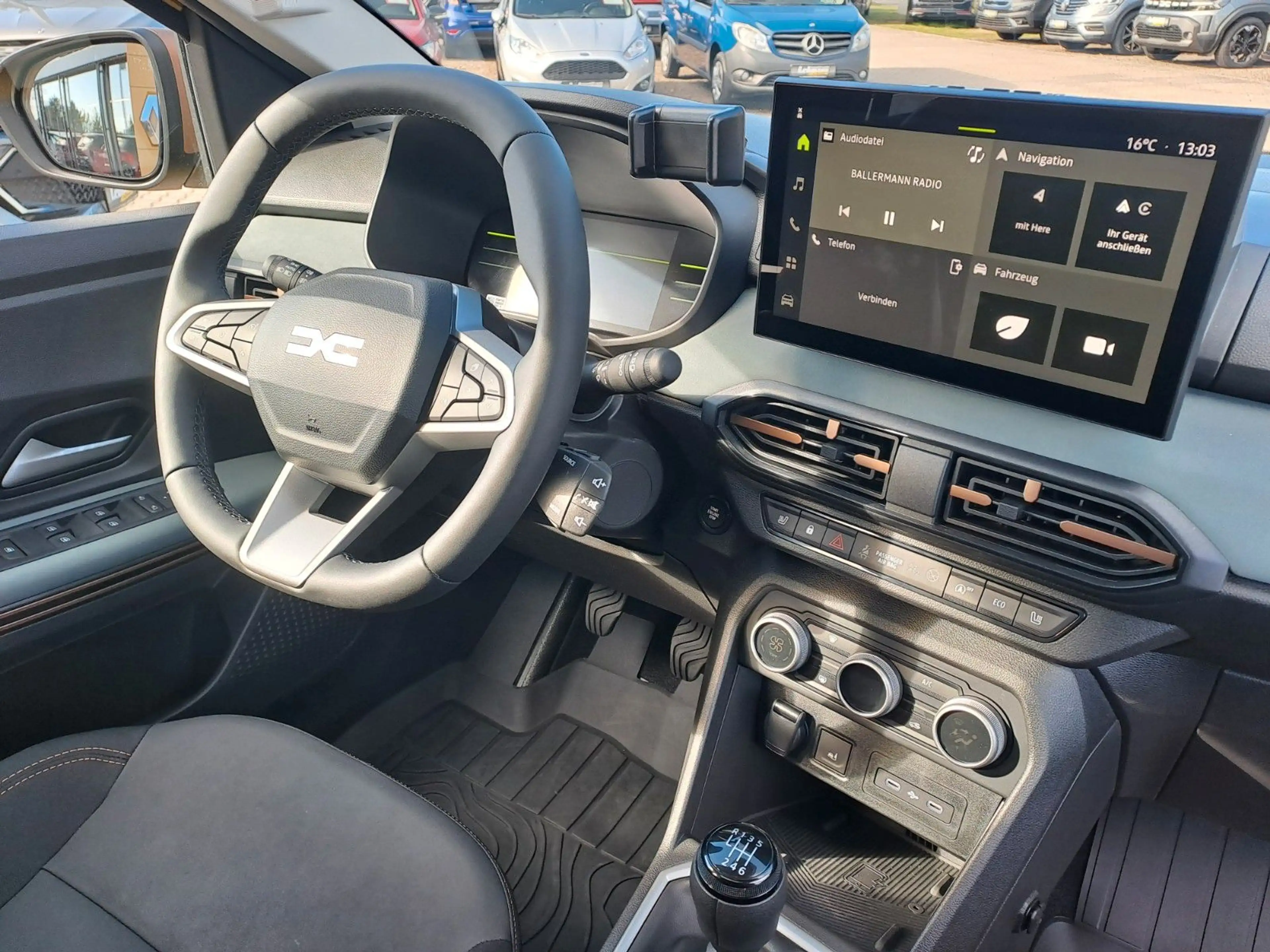 Dacia Sandero Stepway Extreme TCe 110 — photo 14