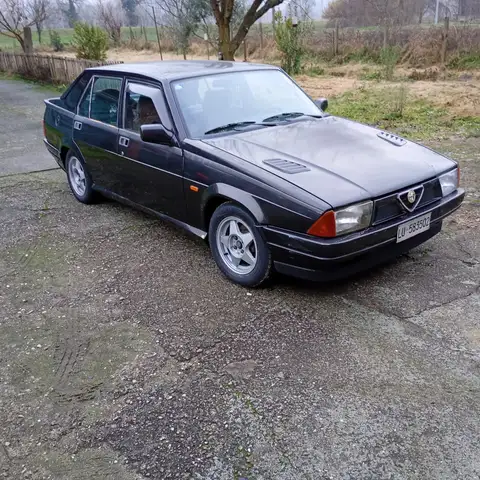 Alfa Romeo 75