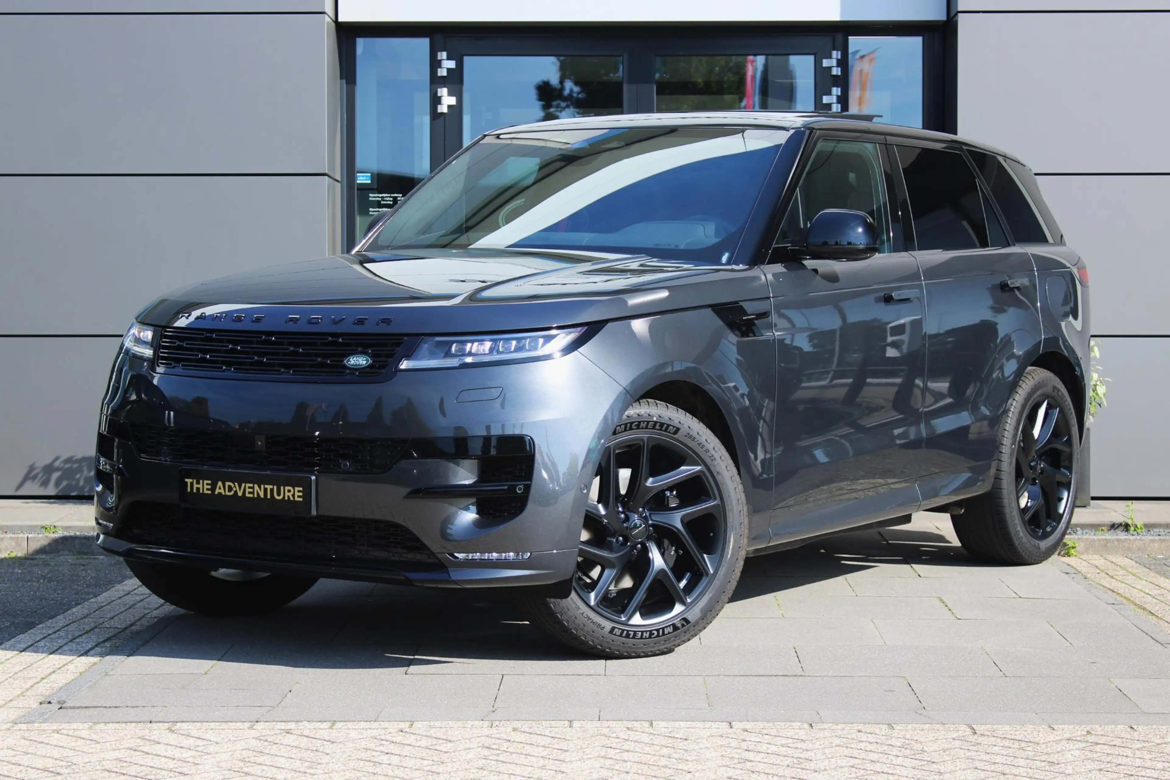 Land Rover Range Rover Sport P460e BATTERSEA EDITION — photo 2