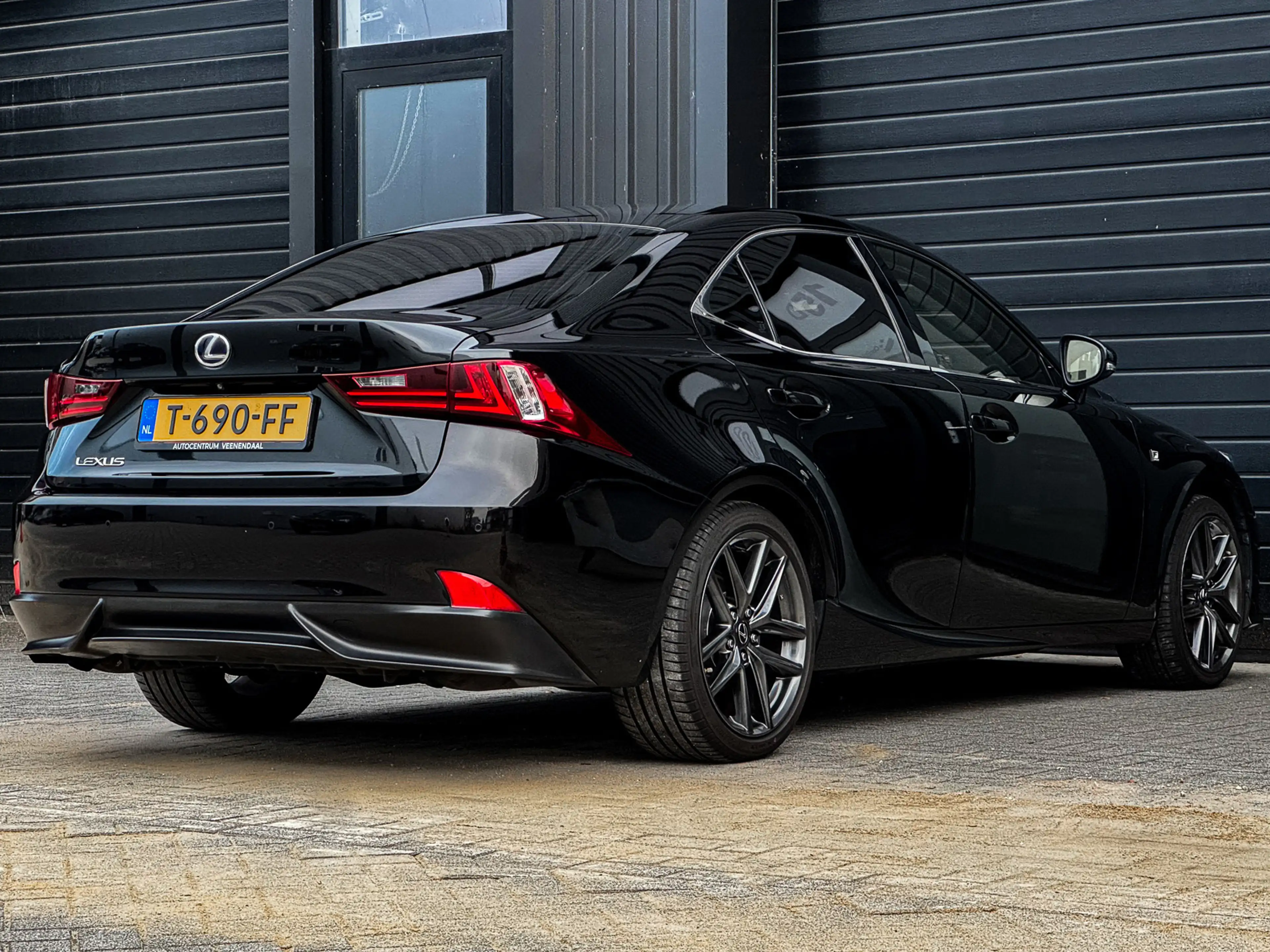 Lexus IS 300 300h F-Sport Line 223 PK LEDER/CARPLAY/STOELVENTIL — photo 10