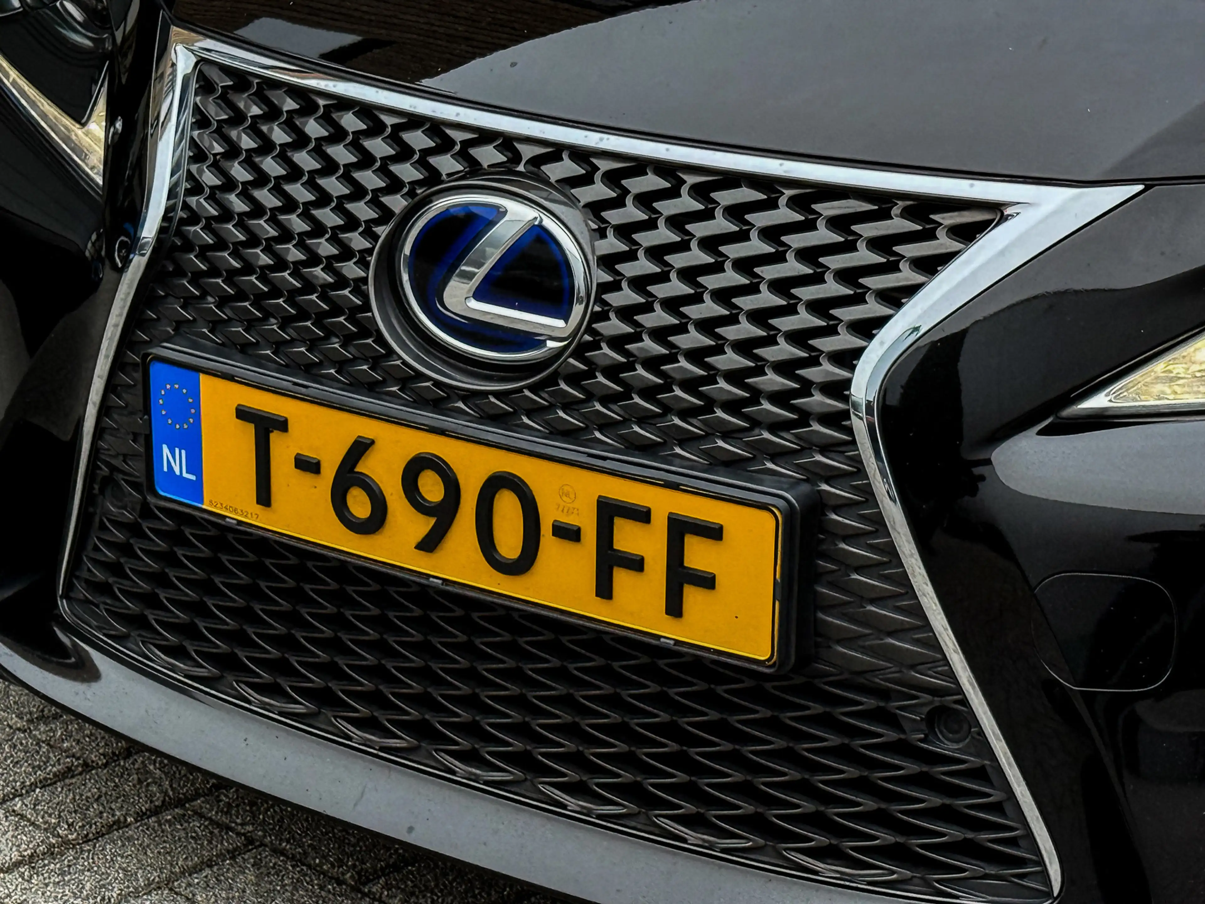 Lexus IS 300 300h F-Sport Line 223 PK LEDER/CARPLAY/STOELVENTIL — photo 15