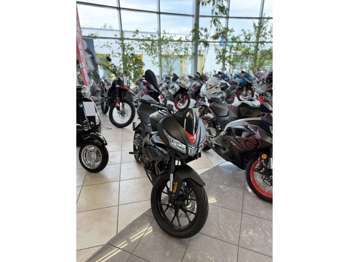 Aprilia Tuono 125 Noir - 2
