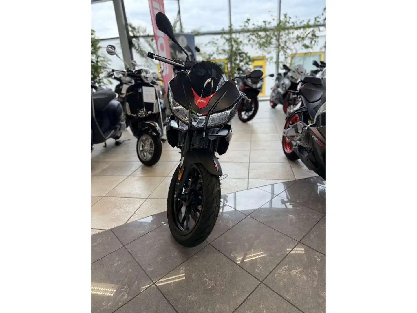 Aprilia Tuono 125 Noir - 1