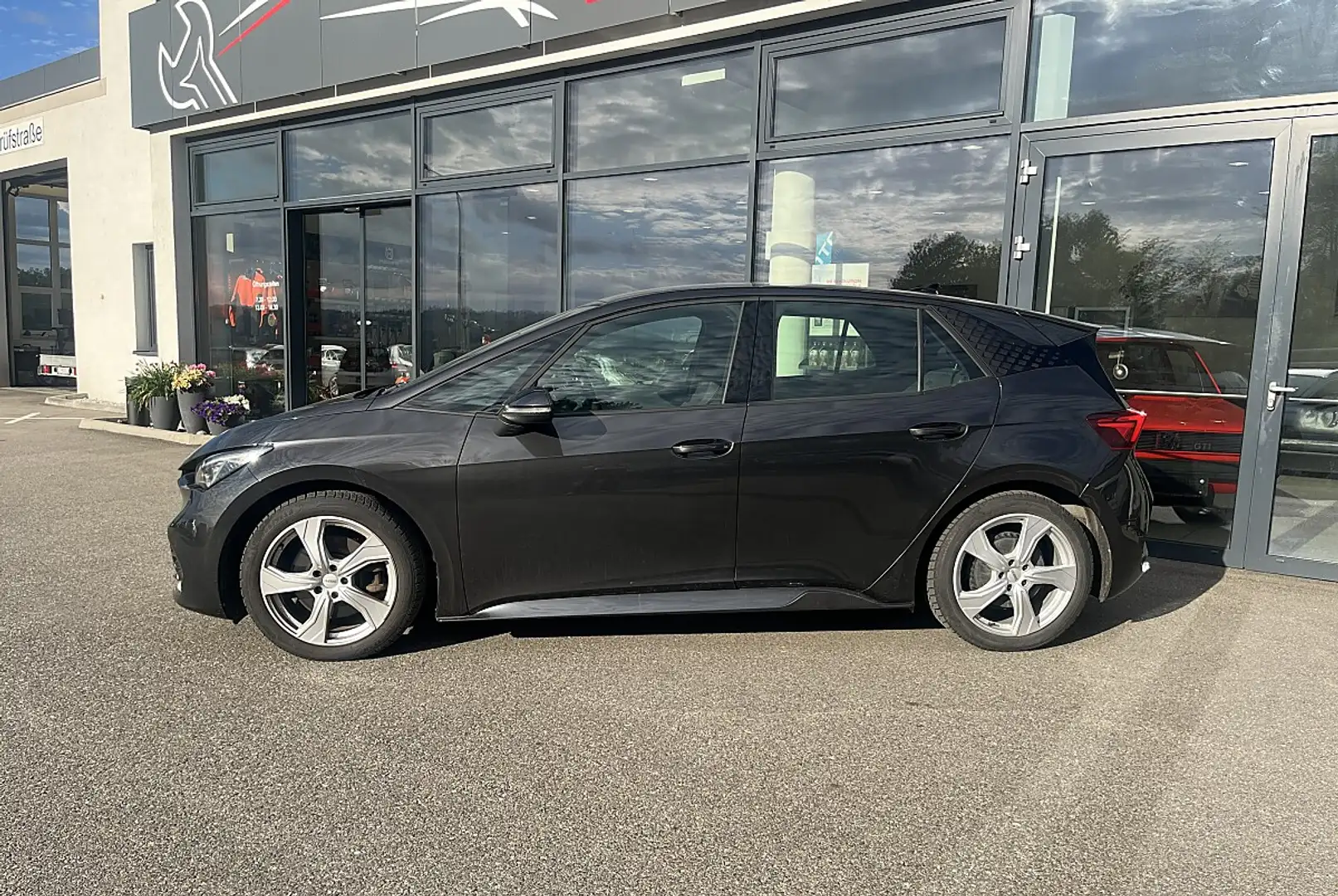 CUPRA Born e-Boost Grau - 2