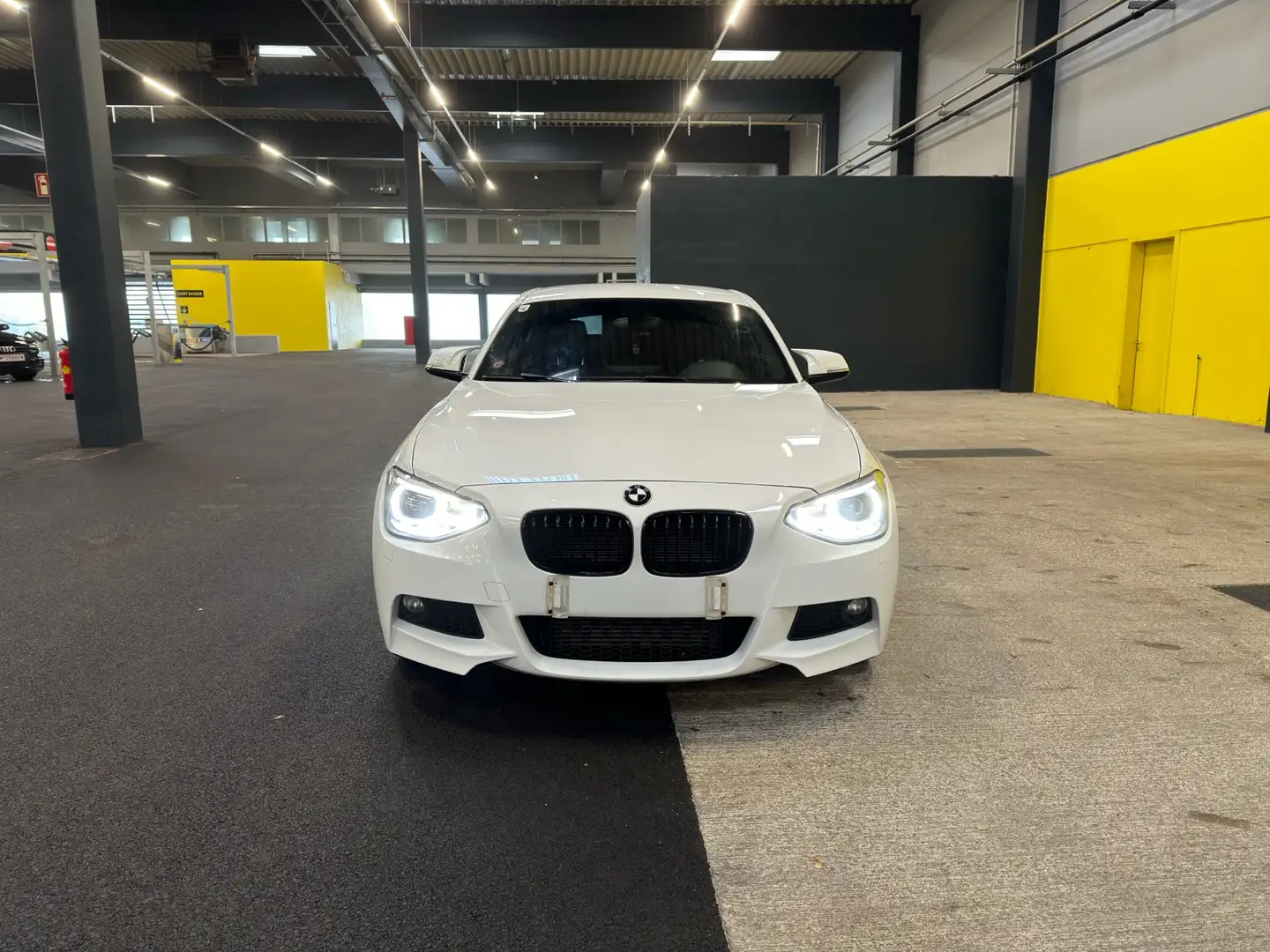 BMW 120 120d Blanc - 1