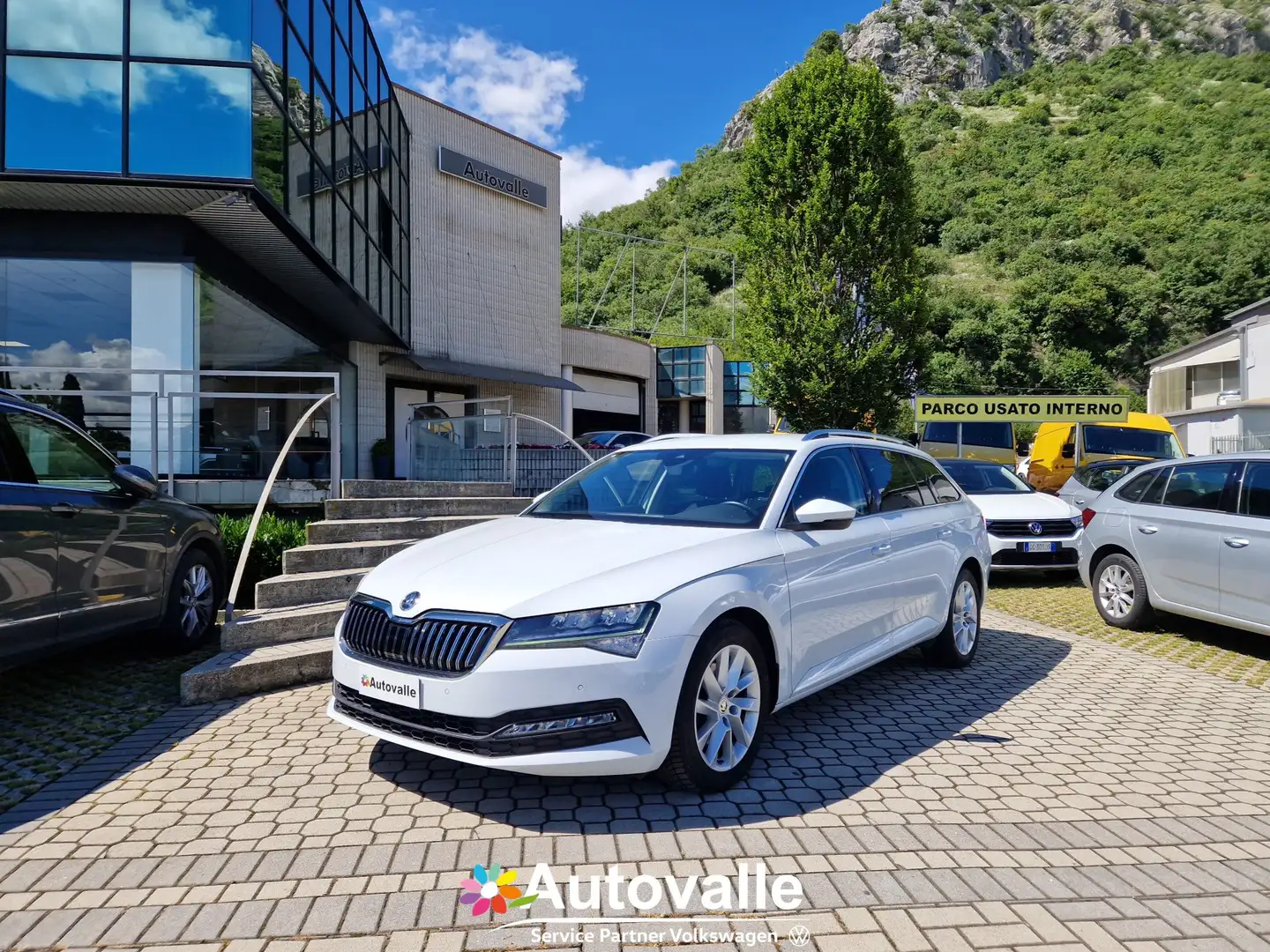 Skoda Superb 2.0 TDI EVO SCR DSG Wagon Executive Blanco - 1