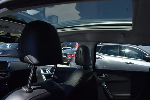 Peugeot 2008 view 4