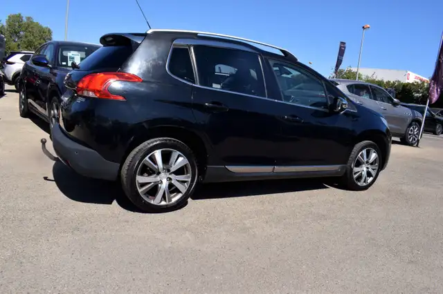 Peugeot 2008 view 10