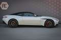 Aston Martin DB11 5.2 V12 | B&O 3D AUDIO | MORNING FROST PEARL METAL Weiß - thumbnail 5