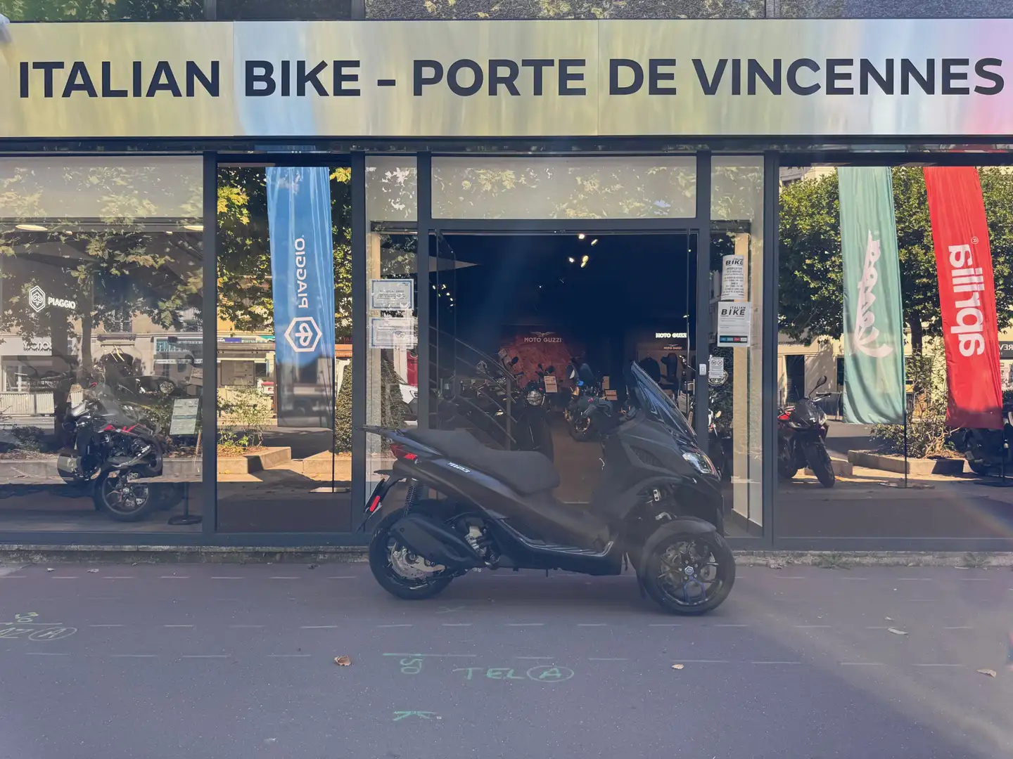 Piaggio MP3 310 Negro - 1