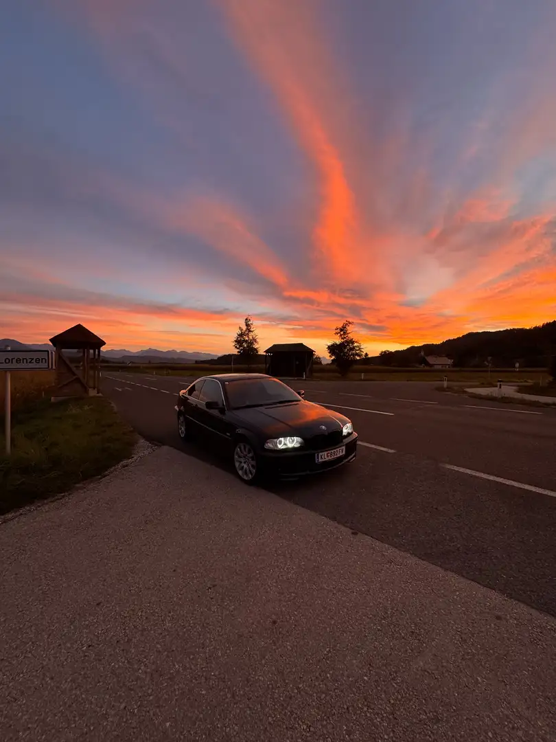 BMW 320 320i Coupé - 1