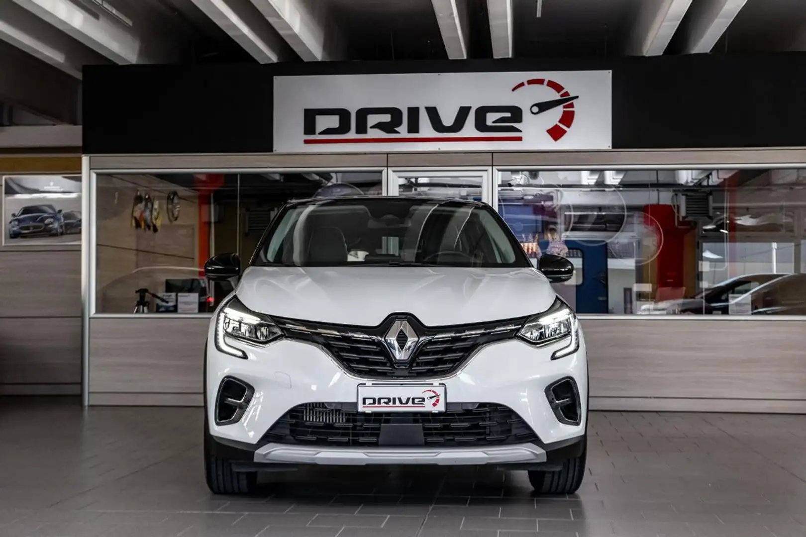 Renault Captur TCe 100 CV GPL Intens Weiß - 2