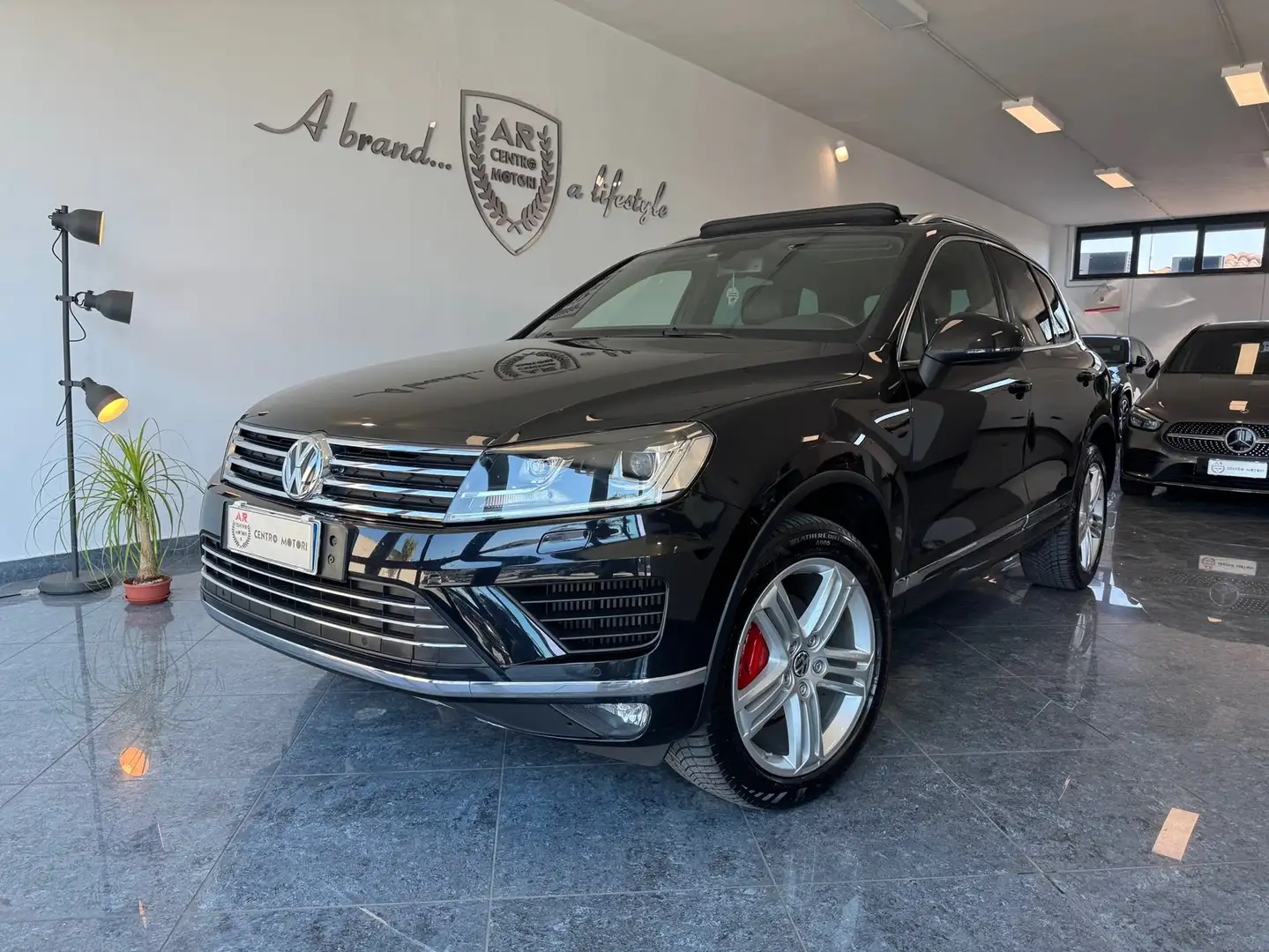 Volkswagen Touareg II 3.0 V6 tdi Executive Tiptronic Tetto Stupenda Noir - 1