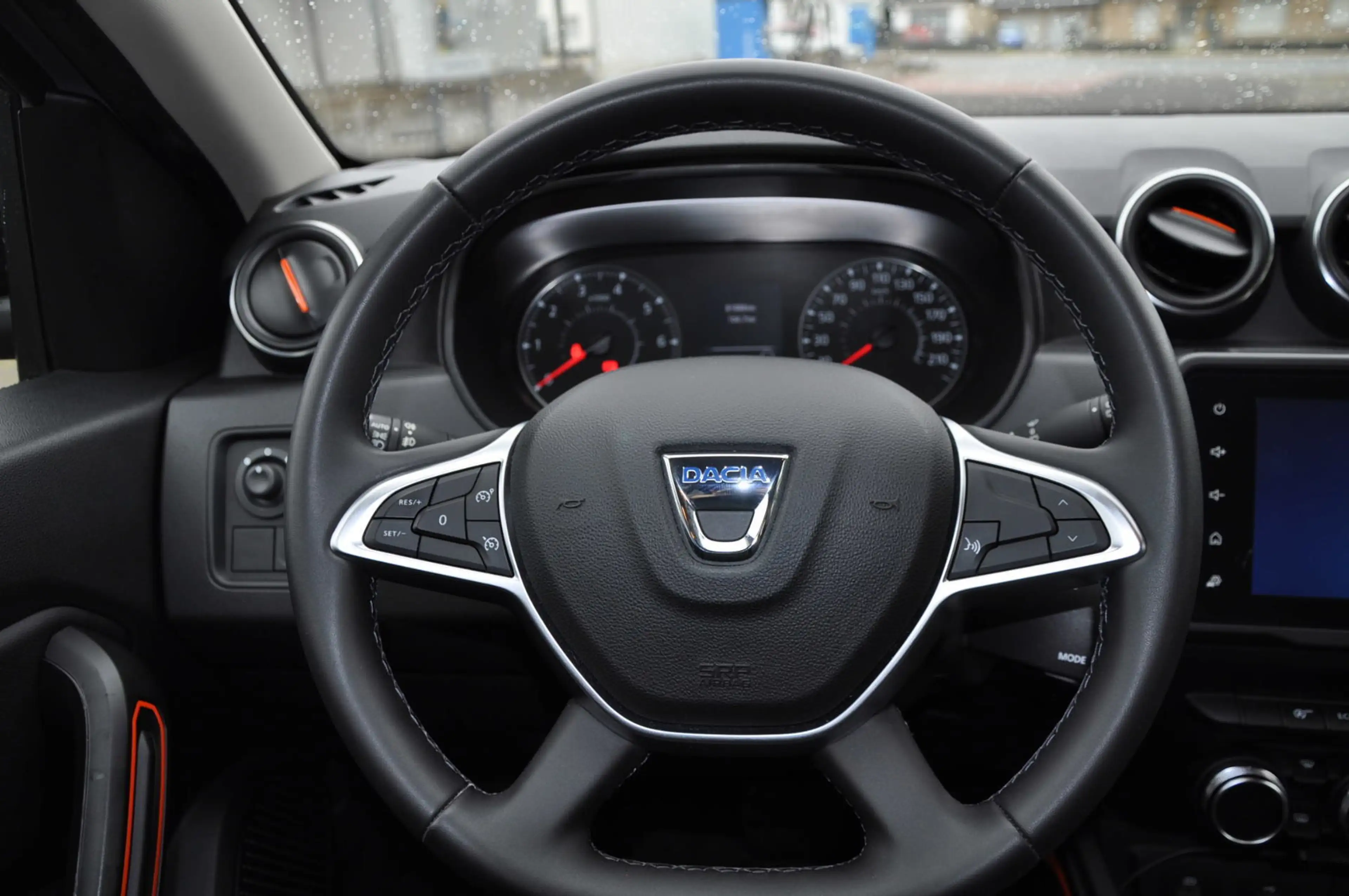 Dacia Duster Sondermodell Extreme TCe 150 EDC*PDC*NAV* — photo 14