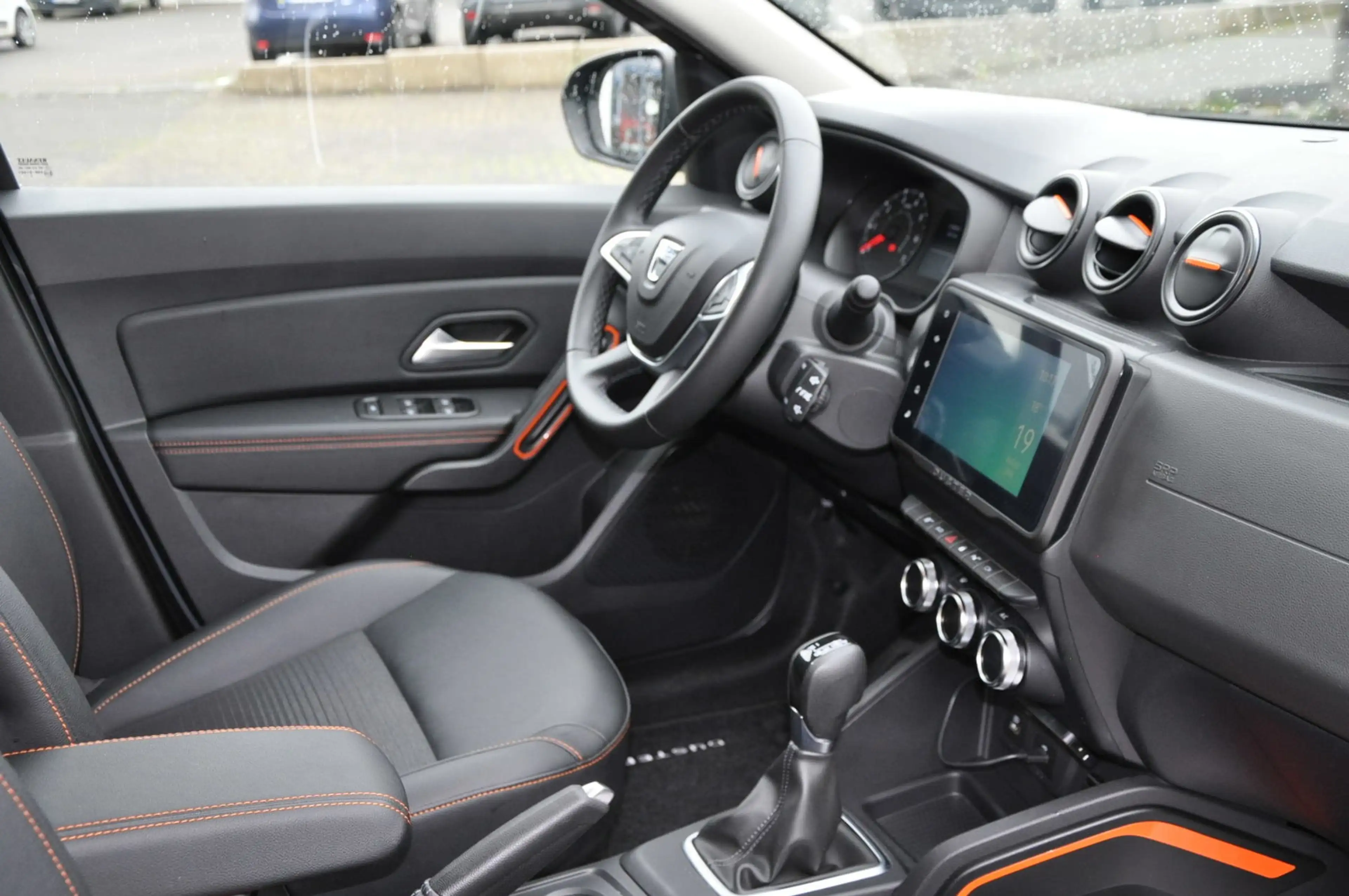 Dacia Duster Sondermodell Extreme TCe 150 EDC*PDC*NAV* — photo 11