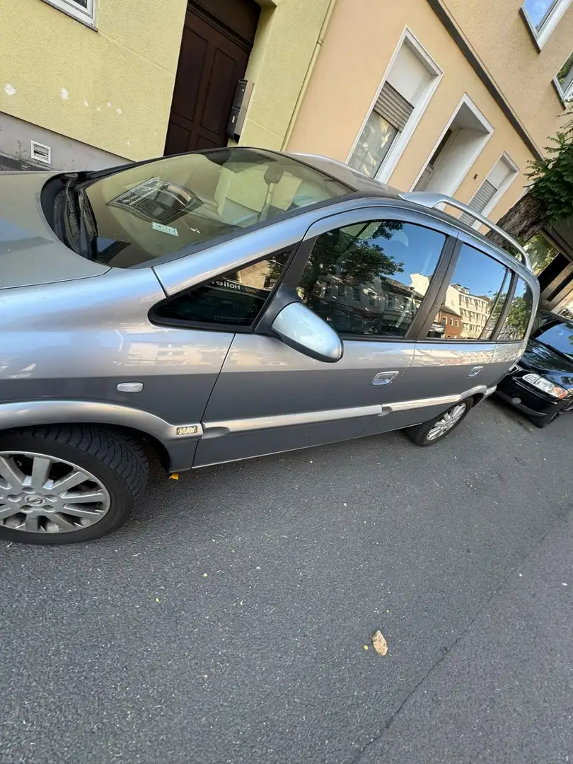 Opel Zafira 1.6 Njoy - 1