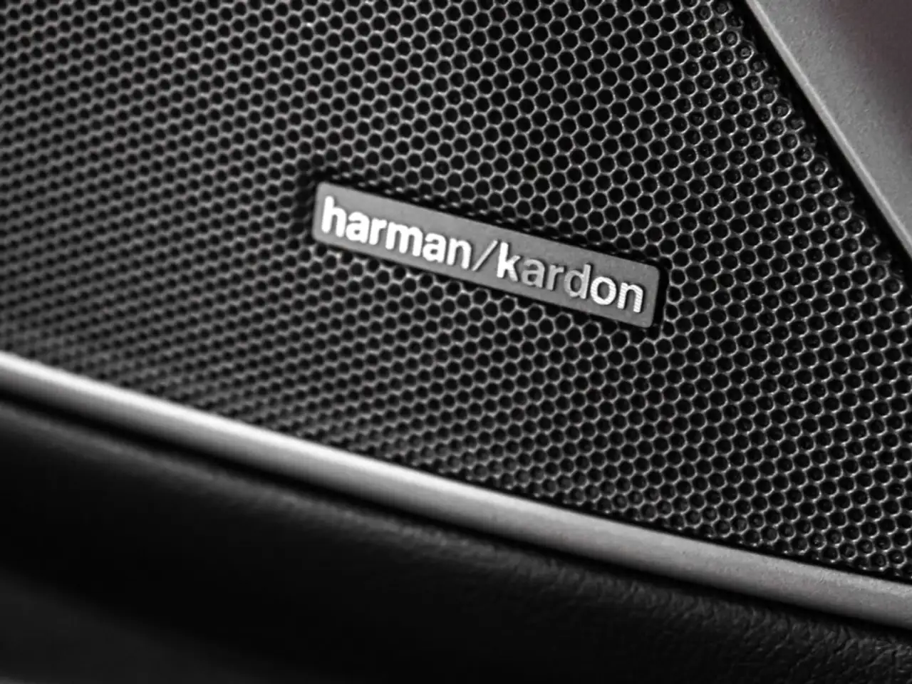 BMW 3 Series снимка BMW 3 Series