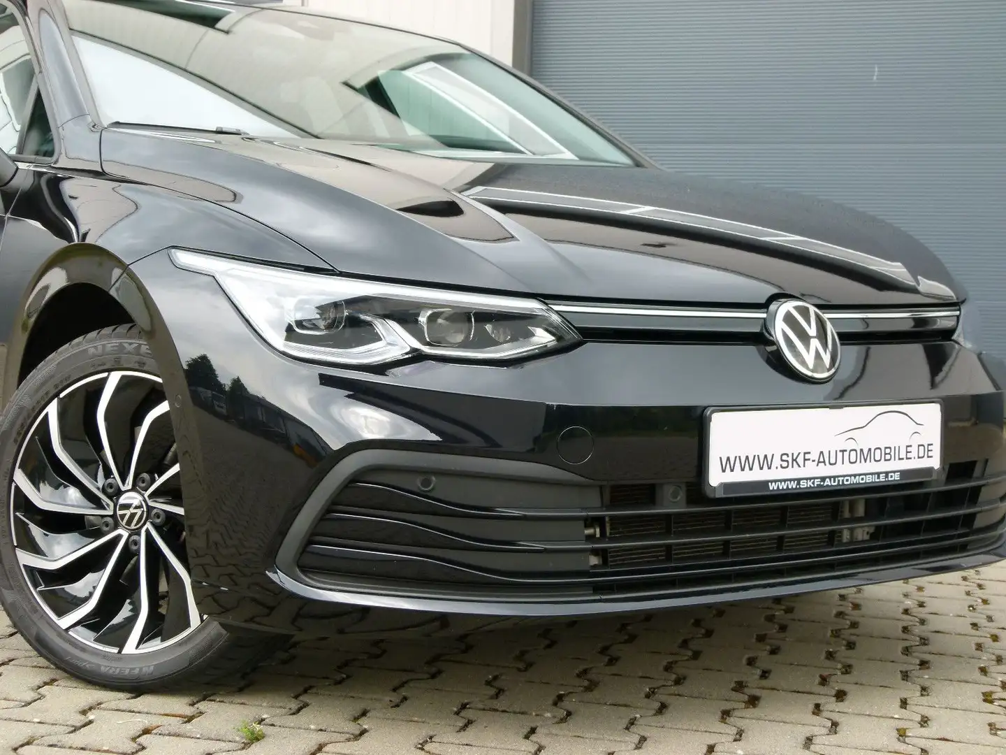Volkswagen Golf 8 Life 2.0 TDI ACC Kamera Matrix AHK Panor Noir - 2