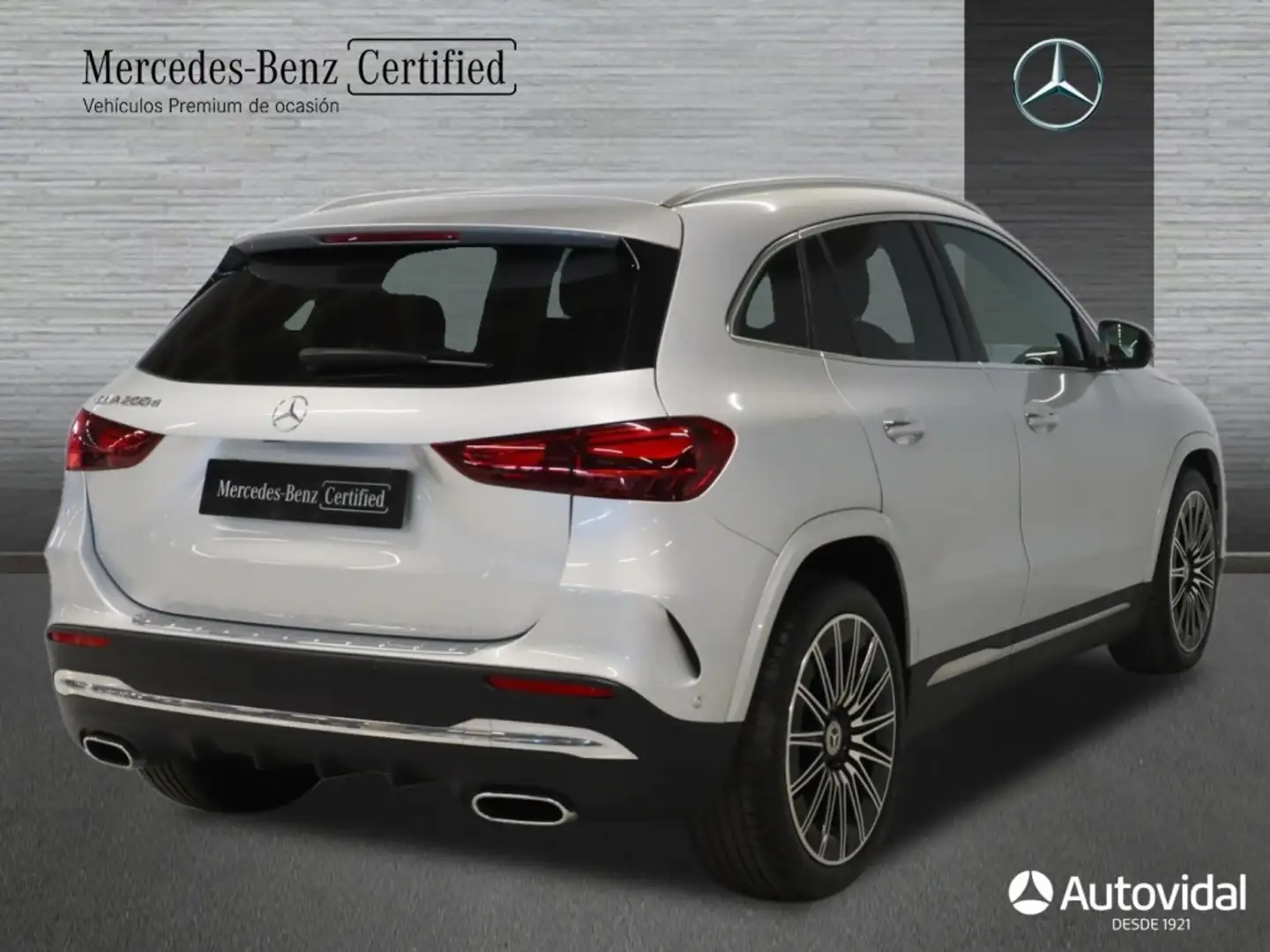 Mercedes-Benz GLA 200 200d 8G-DCT Silber - 2