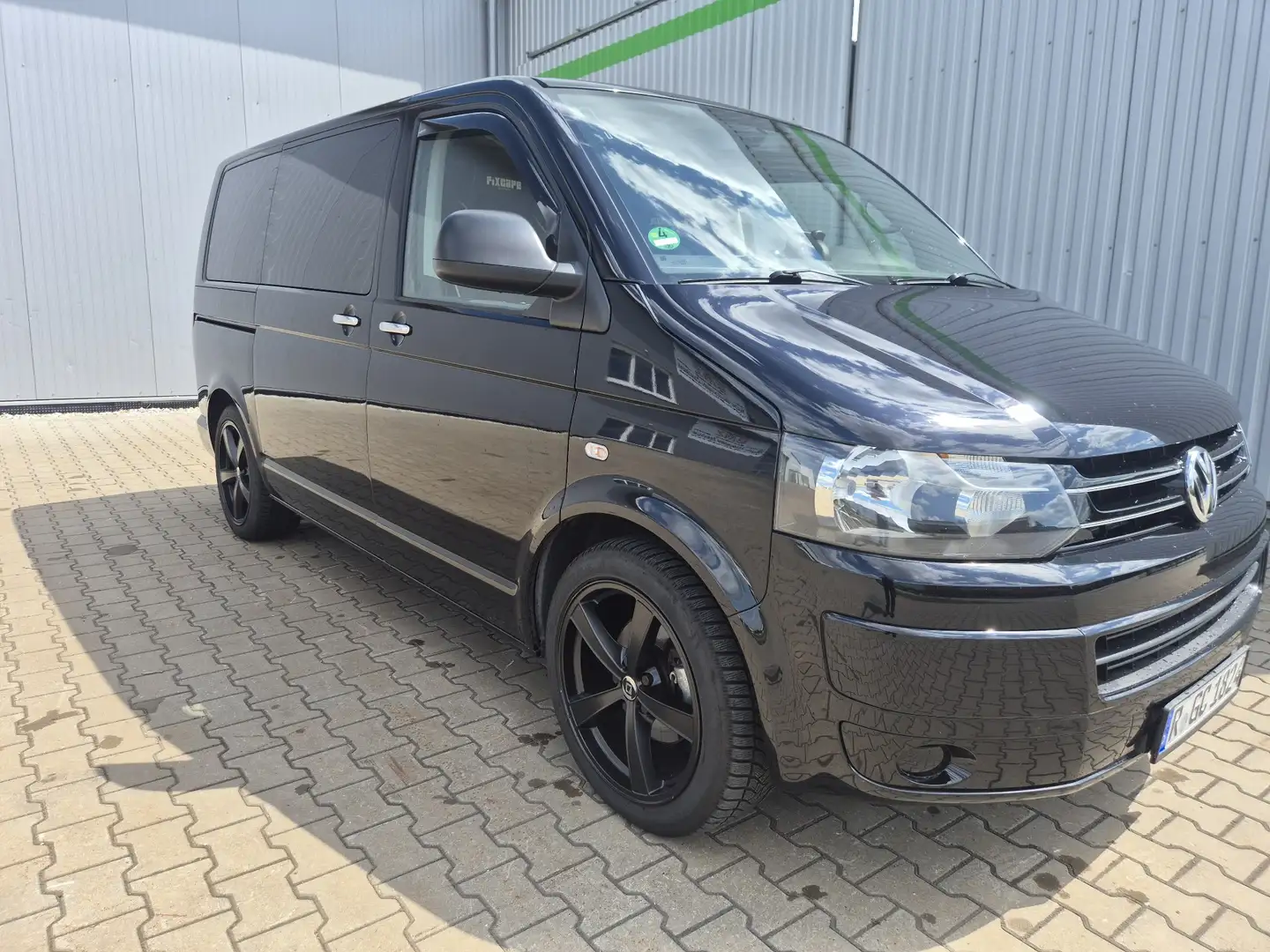 Volkswagen T5 Multivan Startline Schwarz - 1