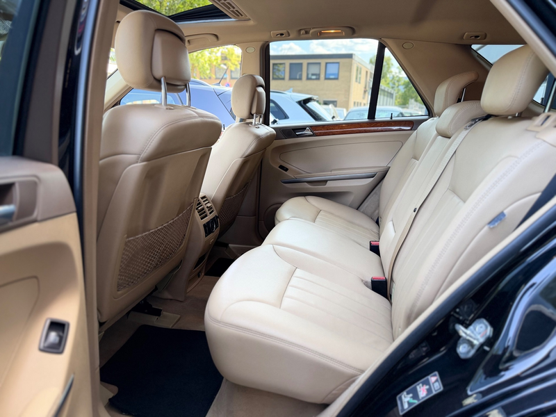 Mercedes-Benz ML 350 M-klasse ML350 AUTOMAAT KEYLESS/NAVI/LEDER/CRUISE — photo 13
