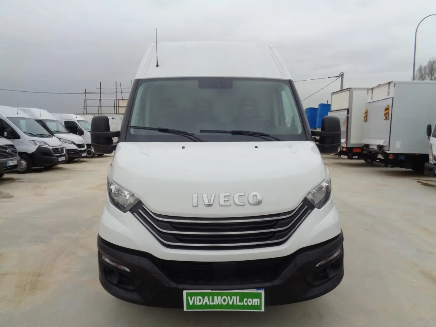 Iveco Daily Furgón 35C12 V 3520L H2 12.0 116 Blanc - 2