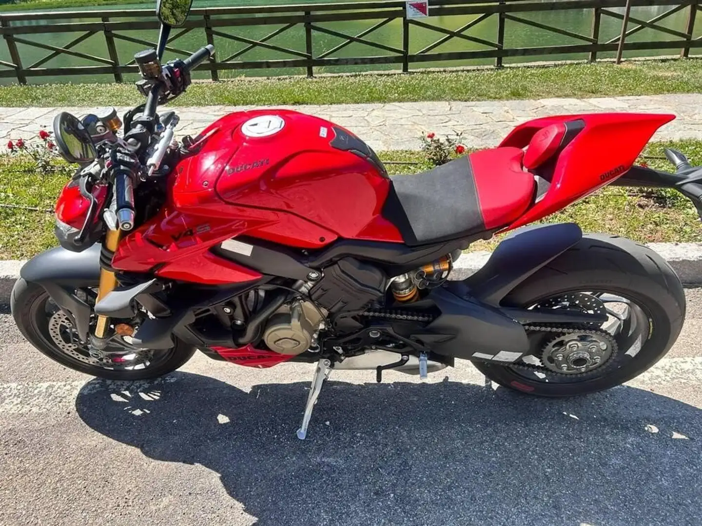 Ducati Streetfighter V4 S Rojo - 2