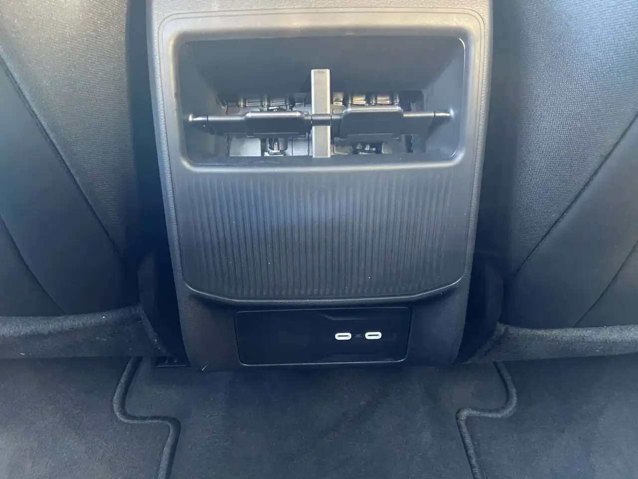 Jeep Cherokee снимка Jeep Cherokee