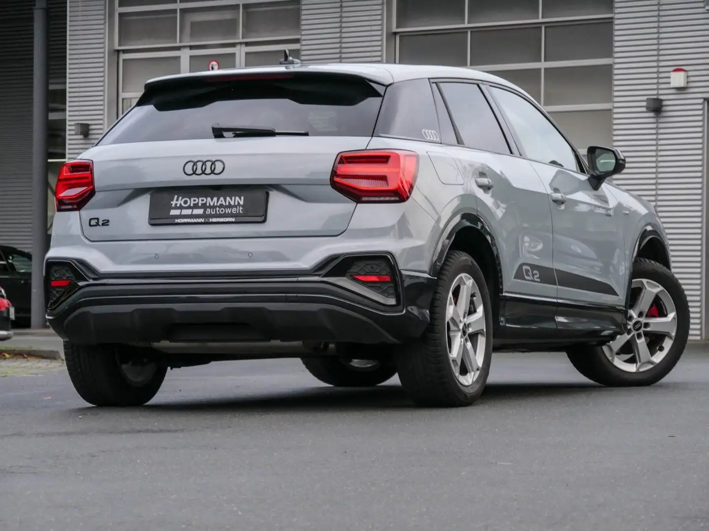 Audi Q2 35 TFSI S-Line AHK Dynamikpaket+ Virtual Grau - 2