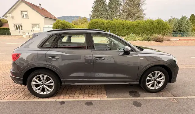 Audi Q3 35 2.0 TDI 16V S Tronic7 150 ch S-Line