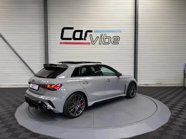 Audi RS3 view 4